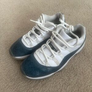 JORDAN 11 Navy Snakeskin